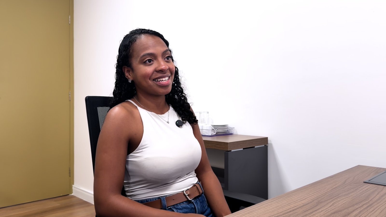 “Eu tinha muito medo de escolher uma escola. Hoje meu coração fica tranquilo, porque aqui seguem os mesmos princípios que seguimos dentro de casa.”
